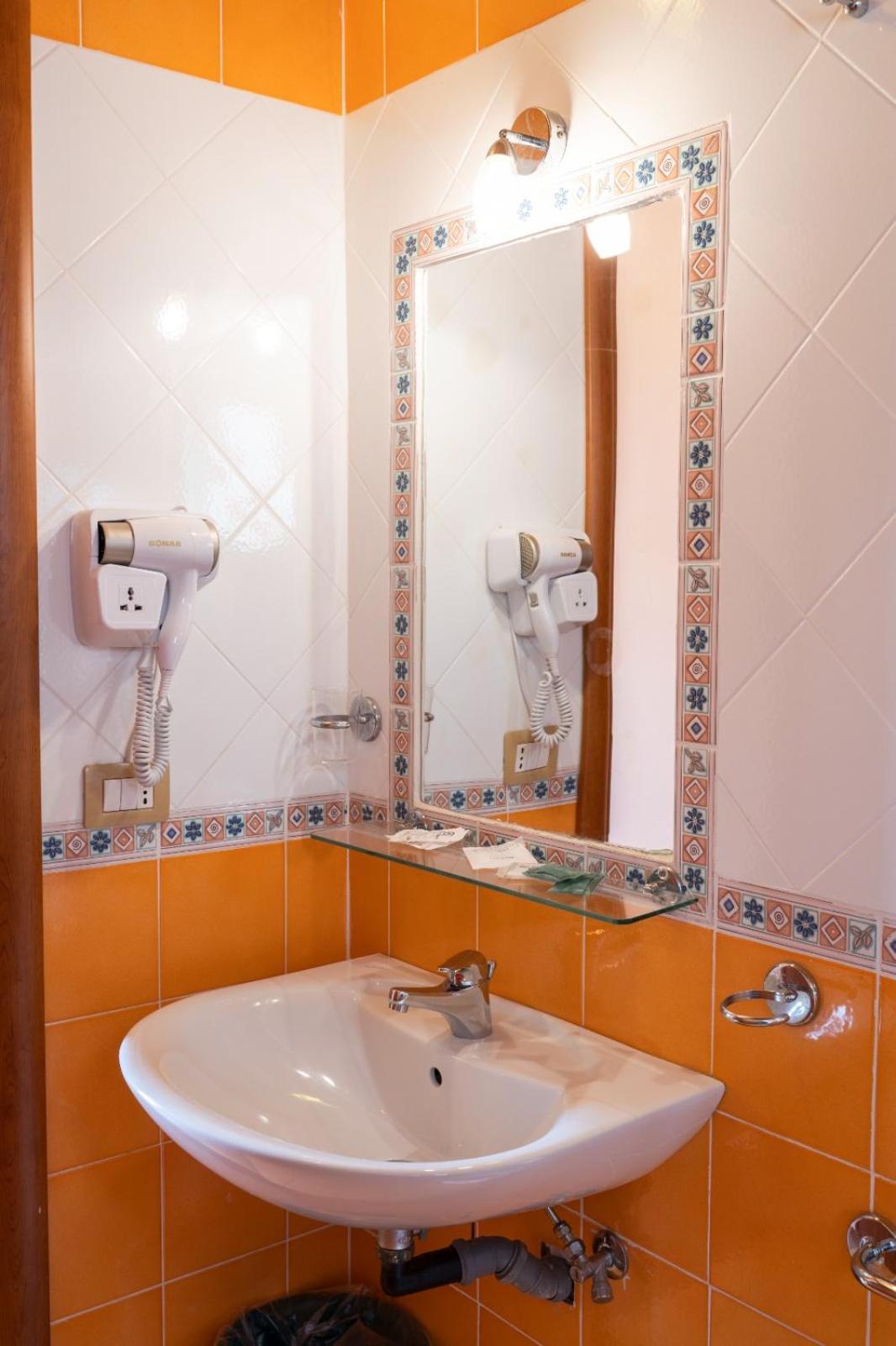 Residence Villarcangelo Marina di Camerota Eksteriør billede